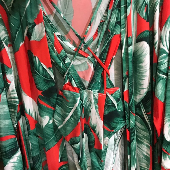 ☀️LAST2️⃣//RED PALM LEAVES BODYSUIT KIMONO SET - Picture 4 of 7